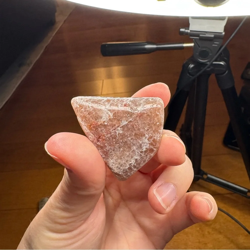 Triangular Natural Stone of Raspberry Quartz - Picture 5 of 5